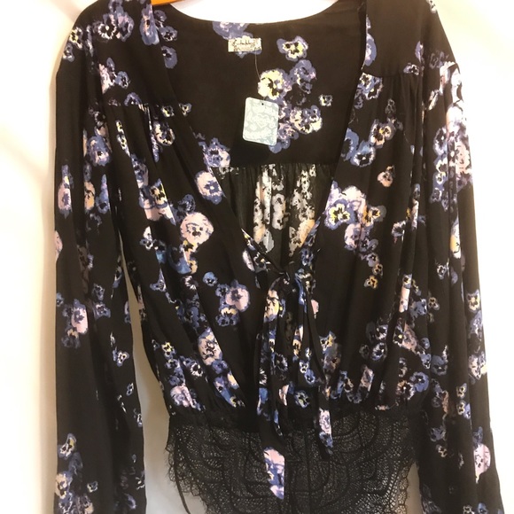 Free People New Lacey bottom Bodysuit with 2 snaps - Picture 2 of 7